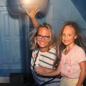 Meet your Posher, Laura